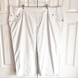 Woman Within White Denim Pull-On Stretch Jean Capris
